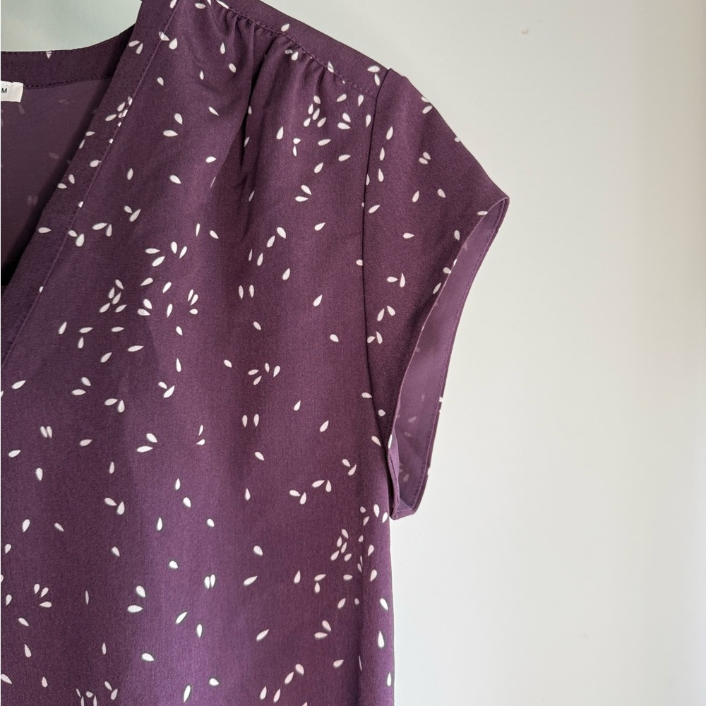 Fun 2 Fun Purple V-Neck Women's Top - Picture 4 of 6